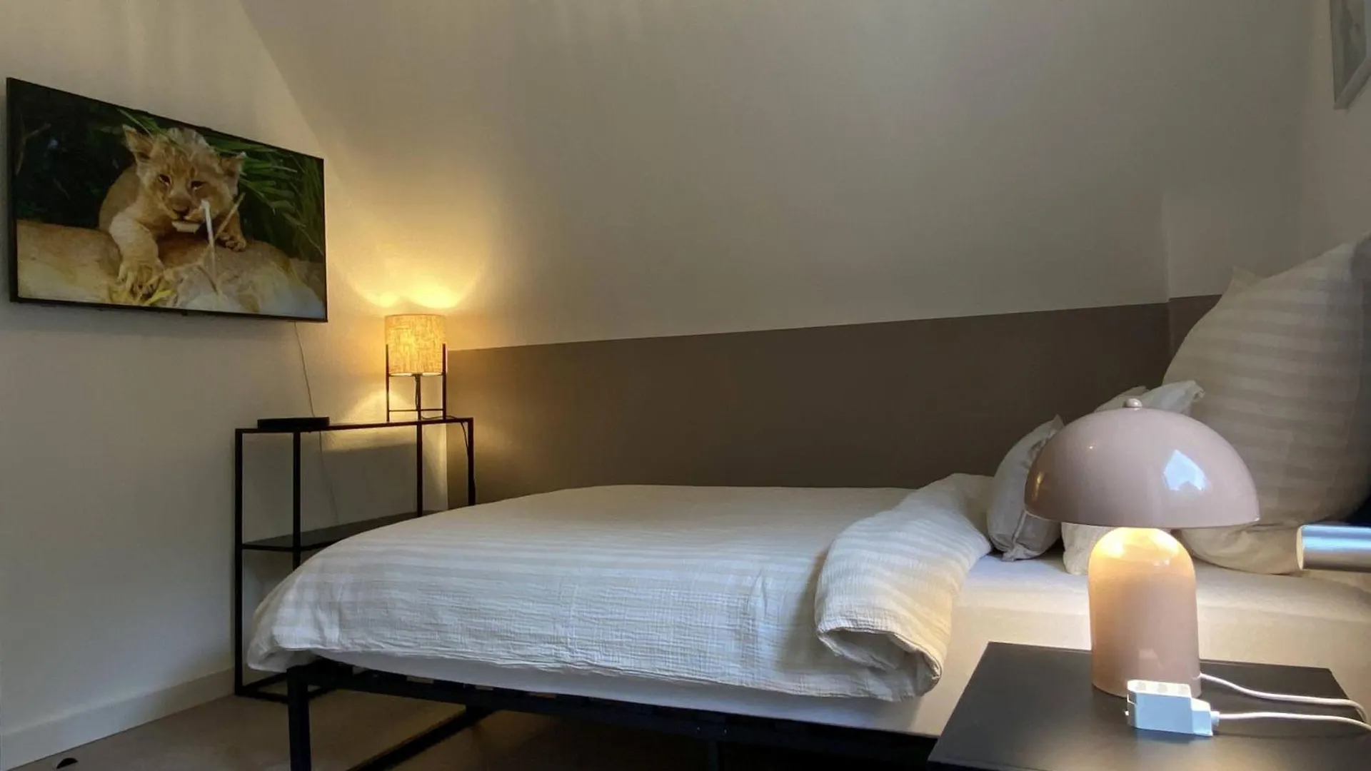 Holiday home Messe- & Ferienhaus Gertraud Am Ludwigskanal, 24 H Self Check-In, Gratis Parken Wendelstein